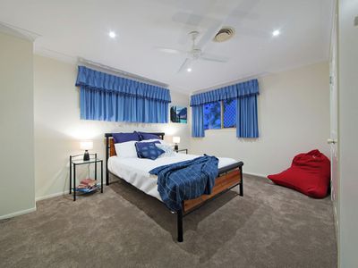 8 Nursery Place, Wakerley