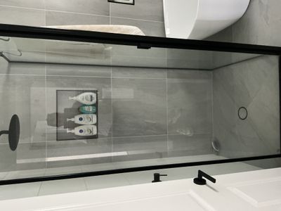 20B Parklands Dr, Branyan