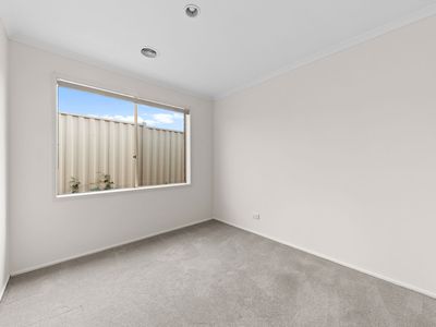 9 Sirens Place, Hallam