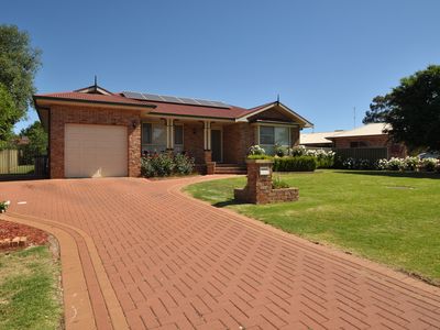 96 Murrayfield Drive, Dubbo