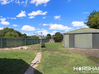 8 Watts Street, Horsham