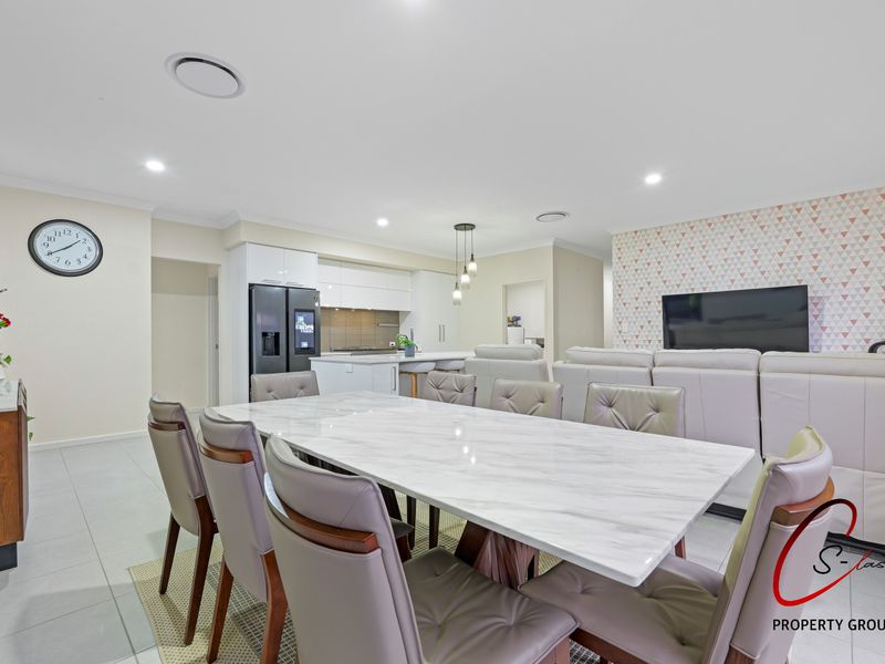 17 Lockwood Way, Aveley