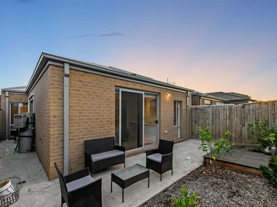 15 Heath Avenue, Rockbank