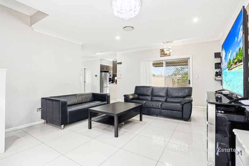 10 / 15 Carter Street, Seven Hills