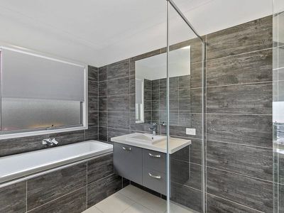 48 Hughes Road, Urangan