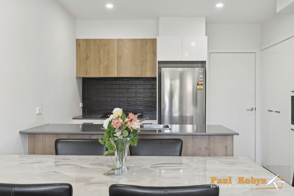 11C Woodberry Avenue, Coombs