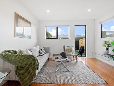41 Red Arches Road, Henderson