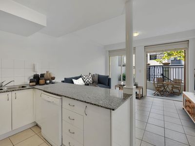 4 / 51 Pittwater Road, Manly