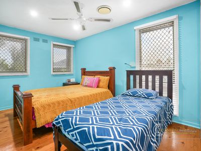 3 & 3A Tent Street, Kingswood