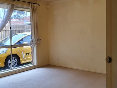 2/33 Merton Street, Altona Meadows