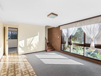 1 / 45 Bloomfield Avenue, Maribyrnong