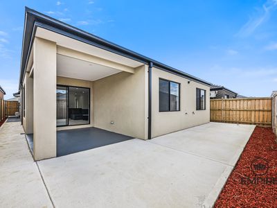 28 Lucid Crescent, Clyde