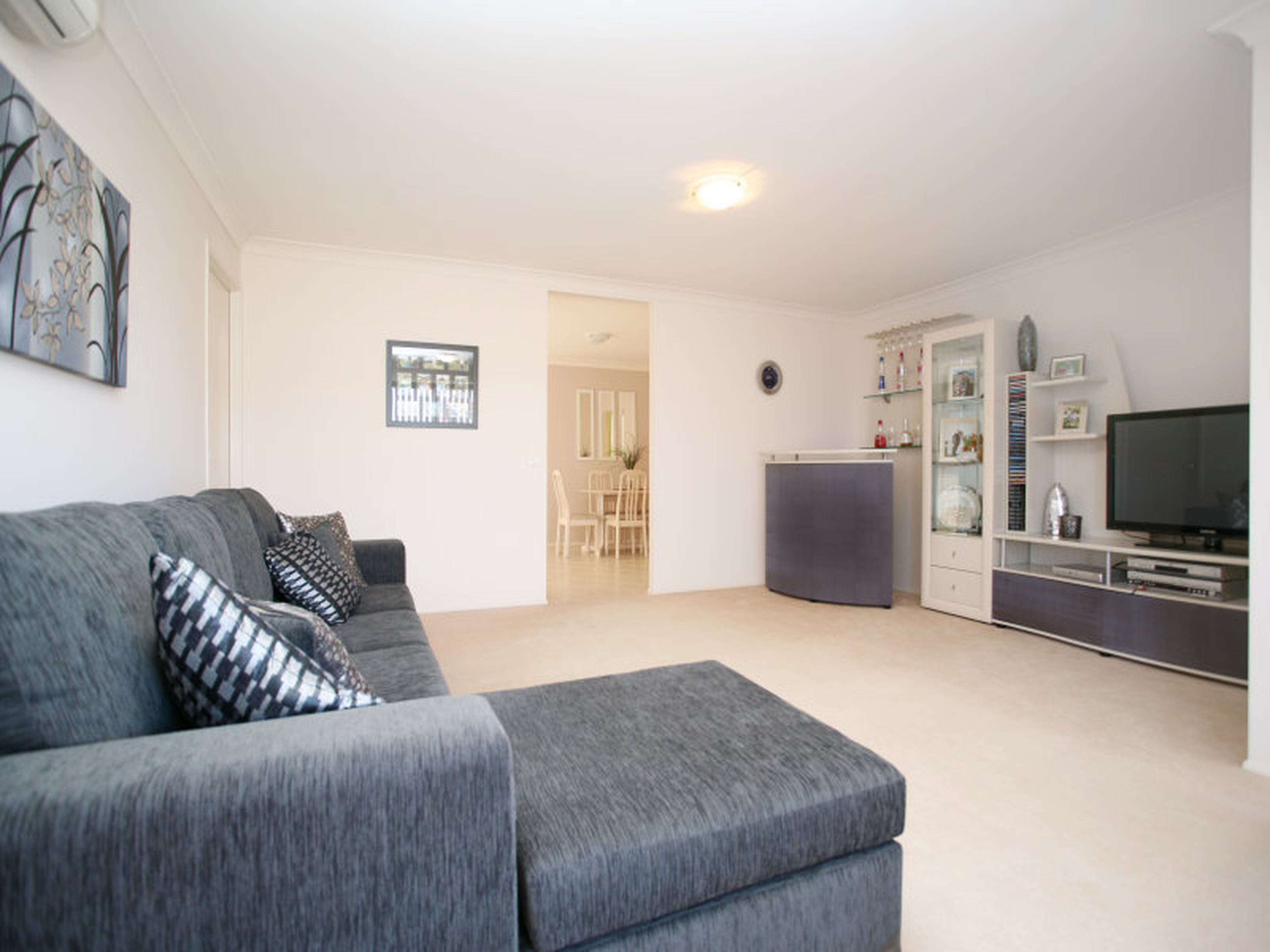 25 Dara Crescent, GLENMORE PARK