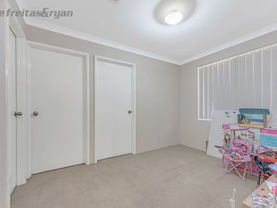14 La Manche Ave, Port Kennedy