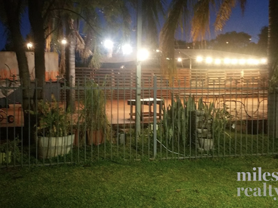 21 Stadium Road, Tom Price