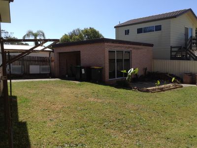 12 Woodlands Drive, Barrack Heights