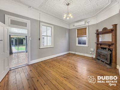 84 Bourke Street, Dubbo