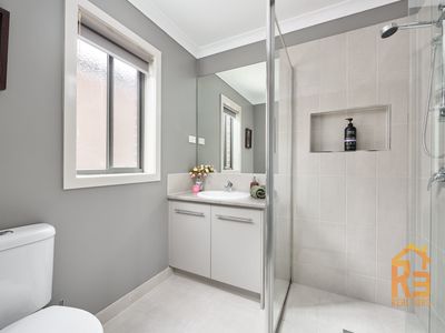 9 Warbler Street, Pakenham