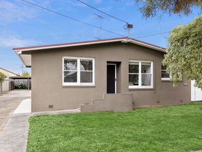 1 / 35 Clonard Avenue, Geelong West
