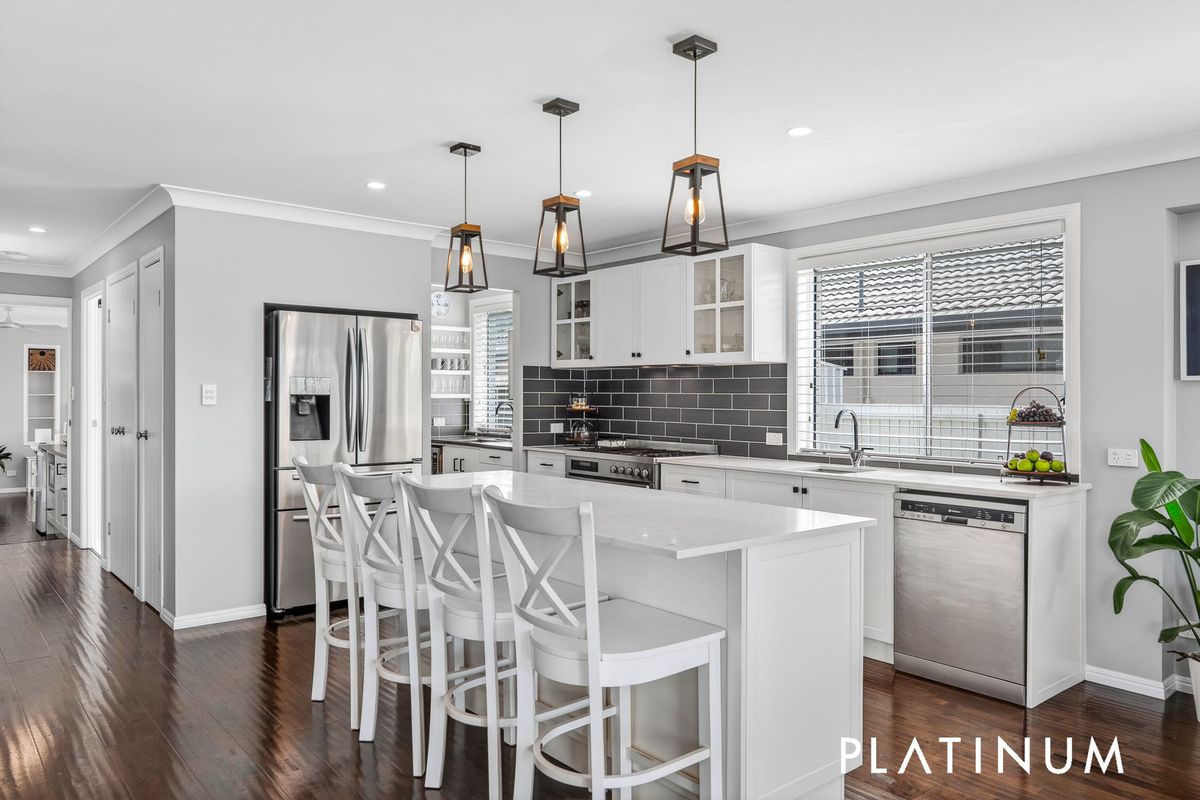 10 Spinnaker Court, Currumbin Waters