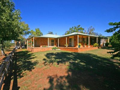 11 READING Road, Gunnedah