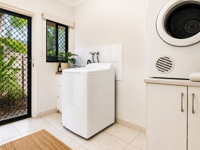 10 Rose Street, Gunn