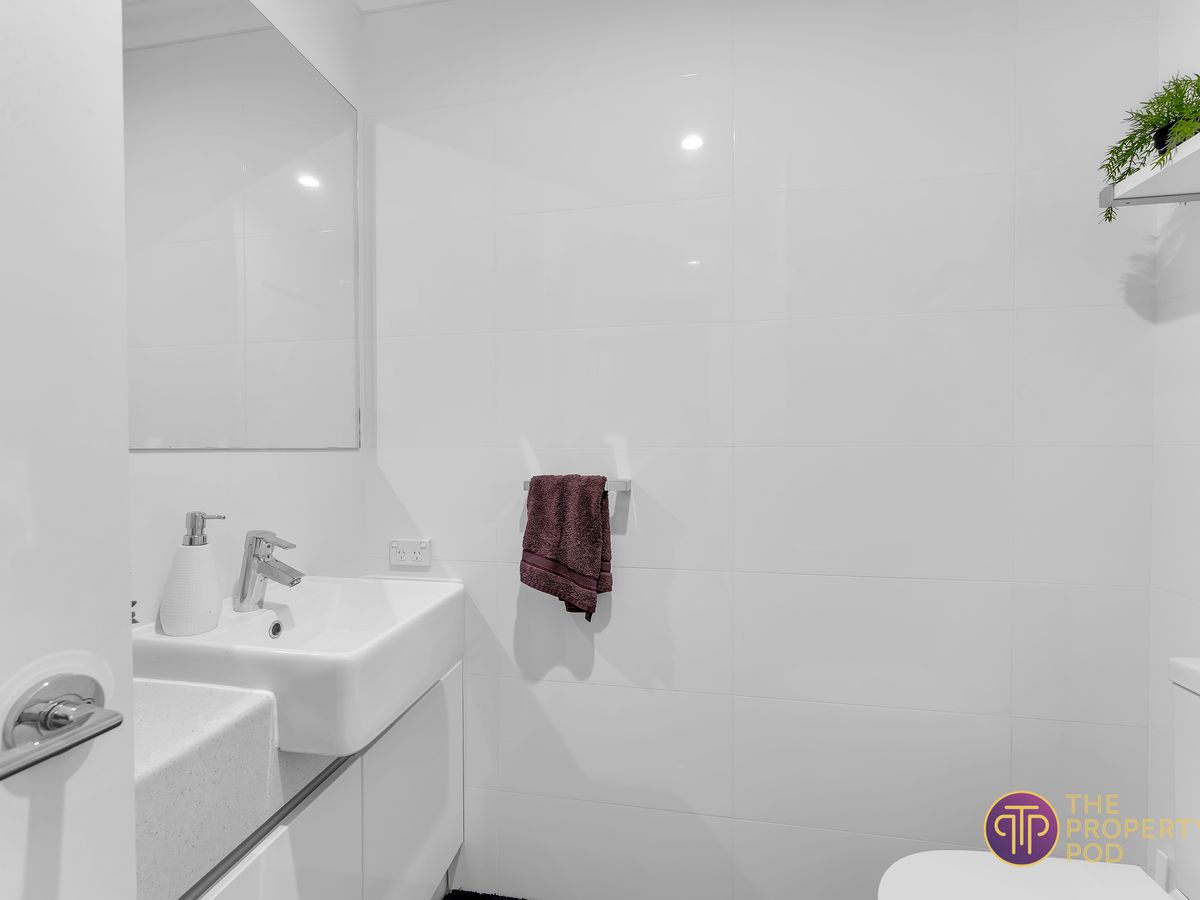 11 The Grandstand, Harrisdale