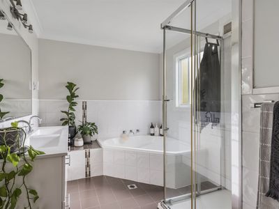 41 Treetops Crescent, Mollymook