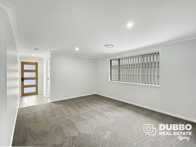 8 Malanda Avenue, Dubbo