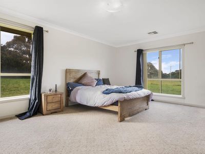 50 Moorilda Road, Barry