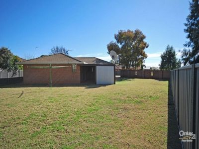 9 Wise Close, Dubbo