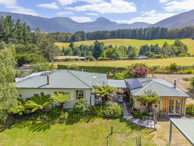 114 Gums Road, Mountain River