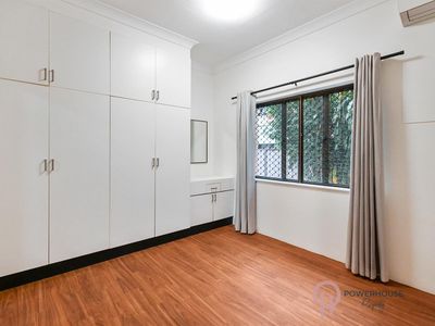 3 / 271 Esplanade, Cairns North