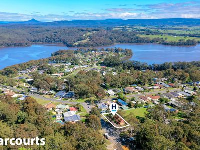 89 Kings Point Drive, Kings Point