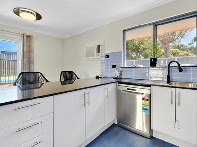 14 Waratah Drive, Camillo