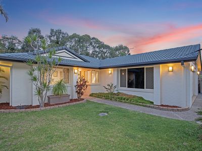 18 Davis Cup Court, Oxenford