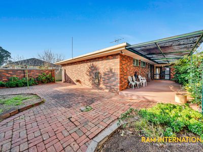 12 Minogue Crescent, Hoppers Crossing