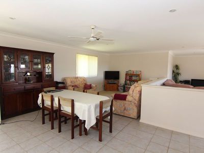 10 Akala Avenue, Forster