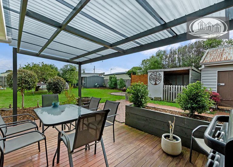 7 Lorna Court, Portland