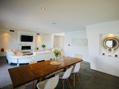 28 Summerland Key, Broadbeach Waters