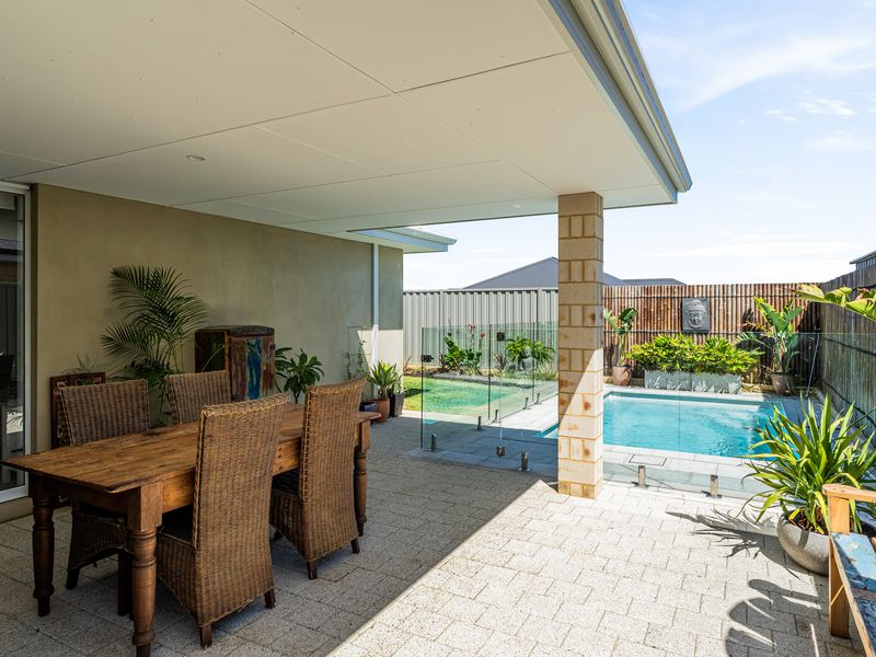 8 BLUEBERRY LOOP, Byford