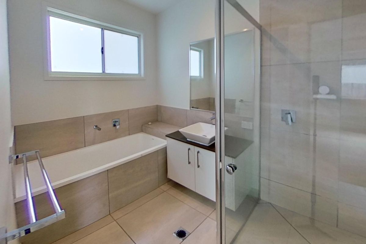 2 / 6 Horizon Way, Woombye