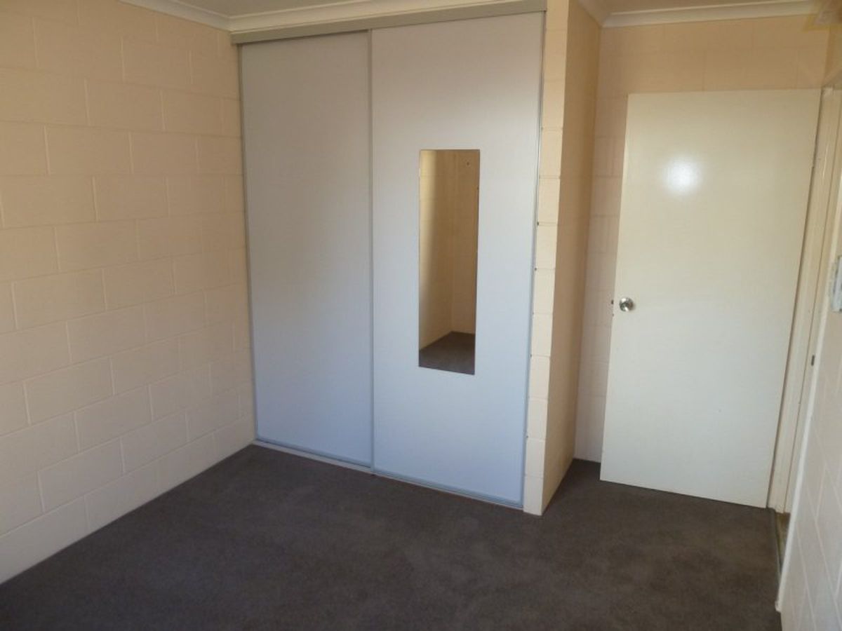 10 Goldview Street, Atherton