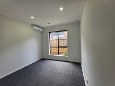 9 Bonito Street, Melton South