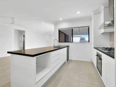 19 Whyambeel Chase, Smithfield