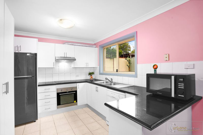 4 / 79 Piccadilly Street, Riverstone