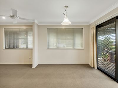 22 Nellie Street, Centenary Heights
