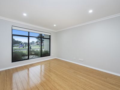 74 Pimento Cr, Port Kennedy
