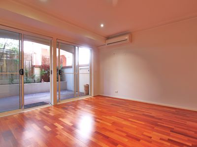 102 / 323 Dandenong Road, Prahran