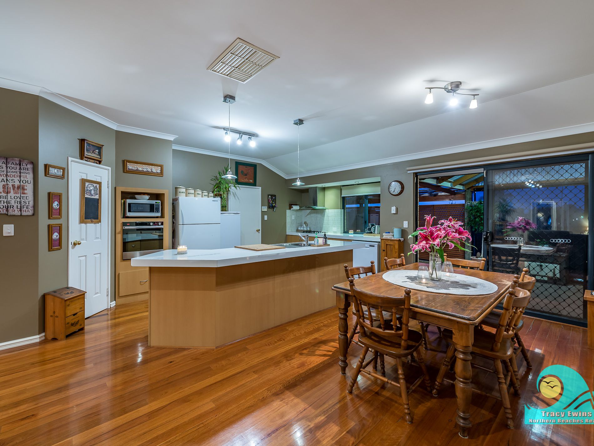 86 Lagoon Drive, Yanchep